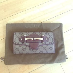 GUCCI monogramed wallet
